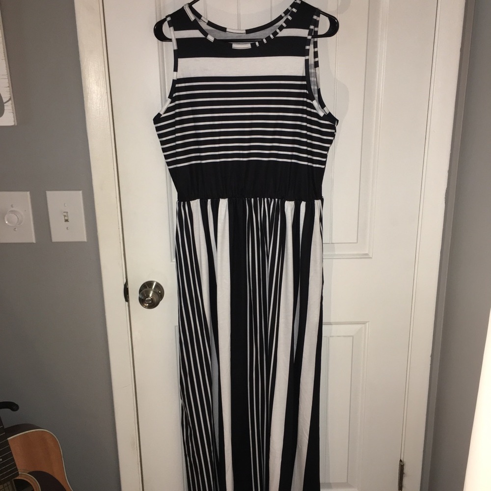 Full Length Sleeveless Maxi Dress